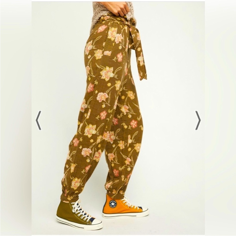 NWT Free People Women’s in The Midnight Hour Woven Pants Dark Combo floral small - Picture 5 of 9